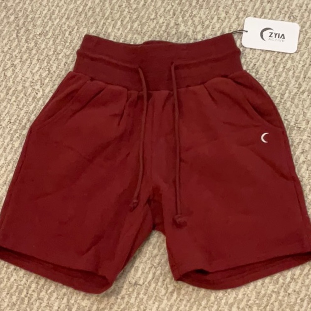 ZYIA Women's High Waist Maroon Shorts